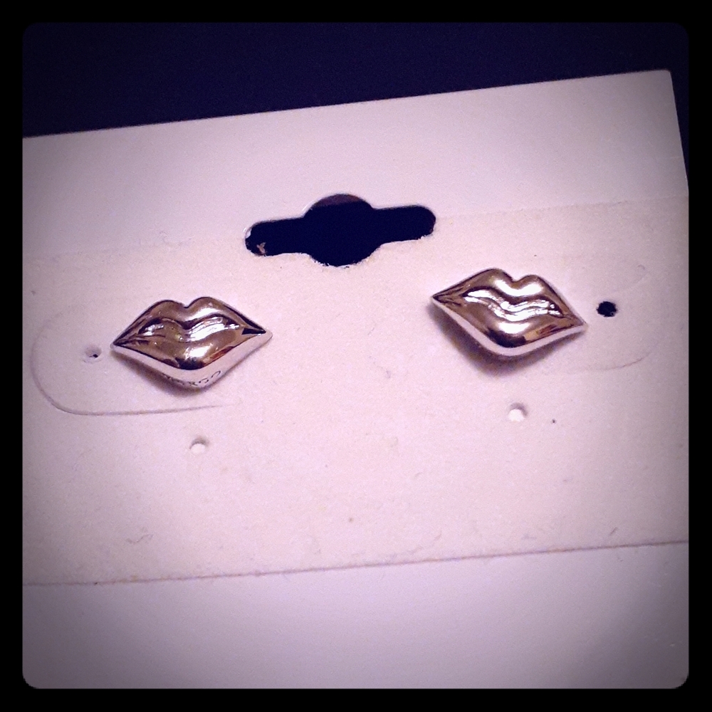 Margo Manhattan Bise Lips Sterling Silver Studs